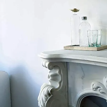 La Batisse En Blanc *